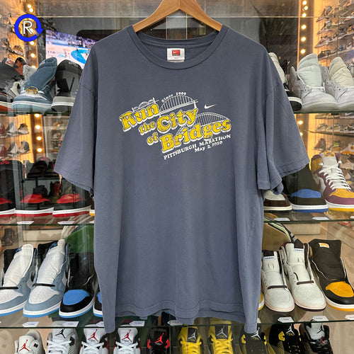 Nike Grey Run The City of Bridges Tee